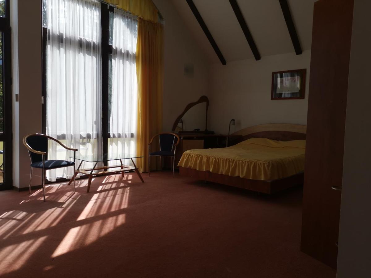 Pension Condor Poiana Brasov Bagian luar foto